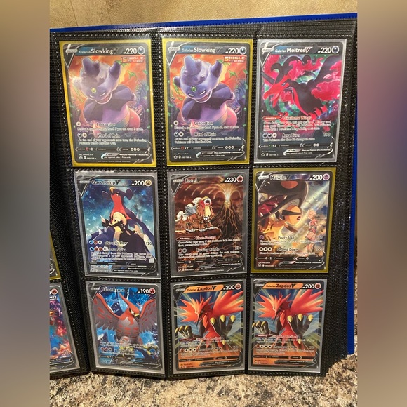 Pokémon Collection - Picture 9 of 16